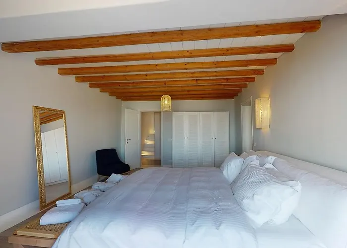 8bd Sunset Estate W Private Infinity Pool By Live&travel Villa