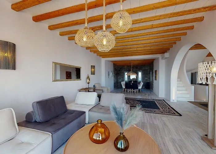 8bd Sunset Estate W Private Infinity Pool By Live&travel Fanári