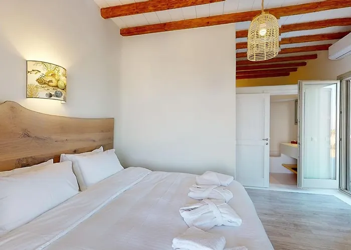 8bd Sunset Estate W Private Infinity Pool By Live&travel Fanári